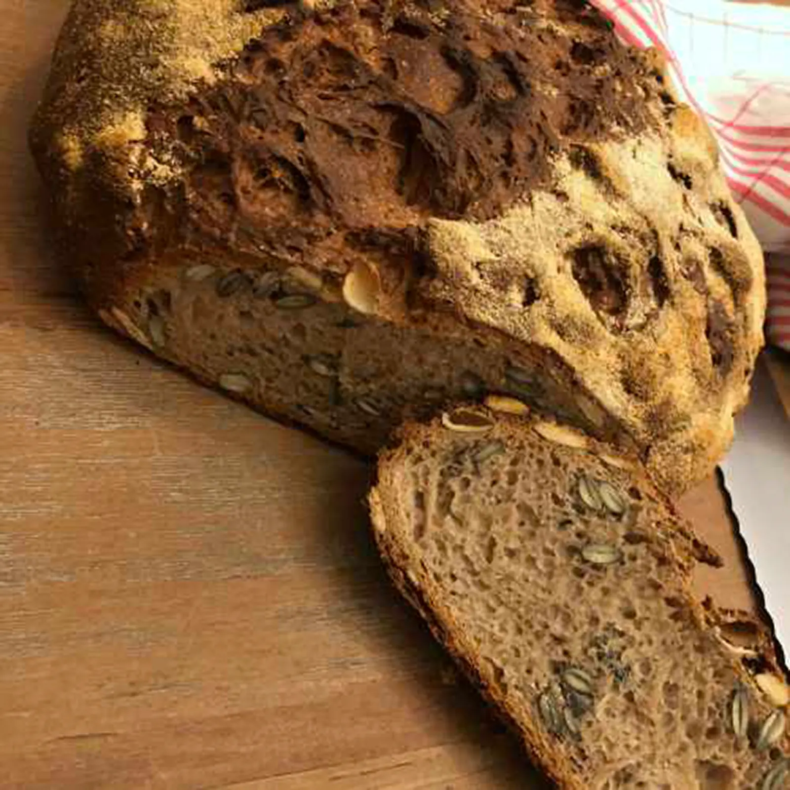 Kürbiskernbrot mit Ruchmehl