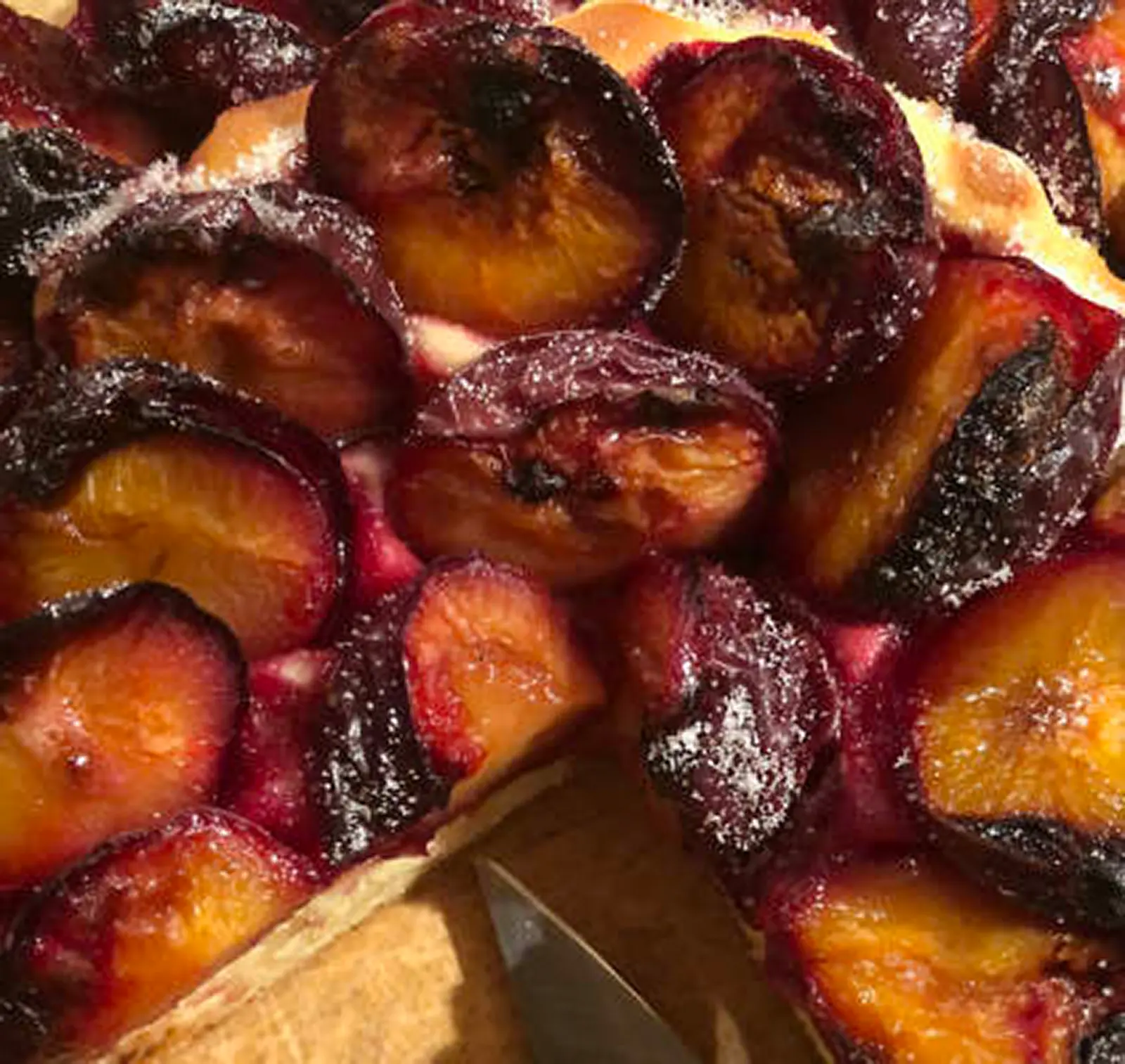 Runder Pflaumenkuchen
